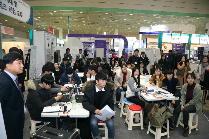 20170118105731-A26U6486.jpg